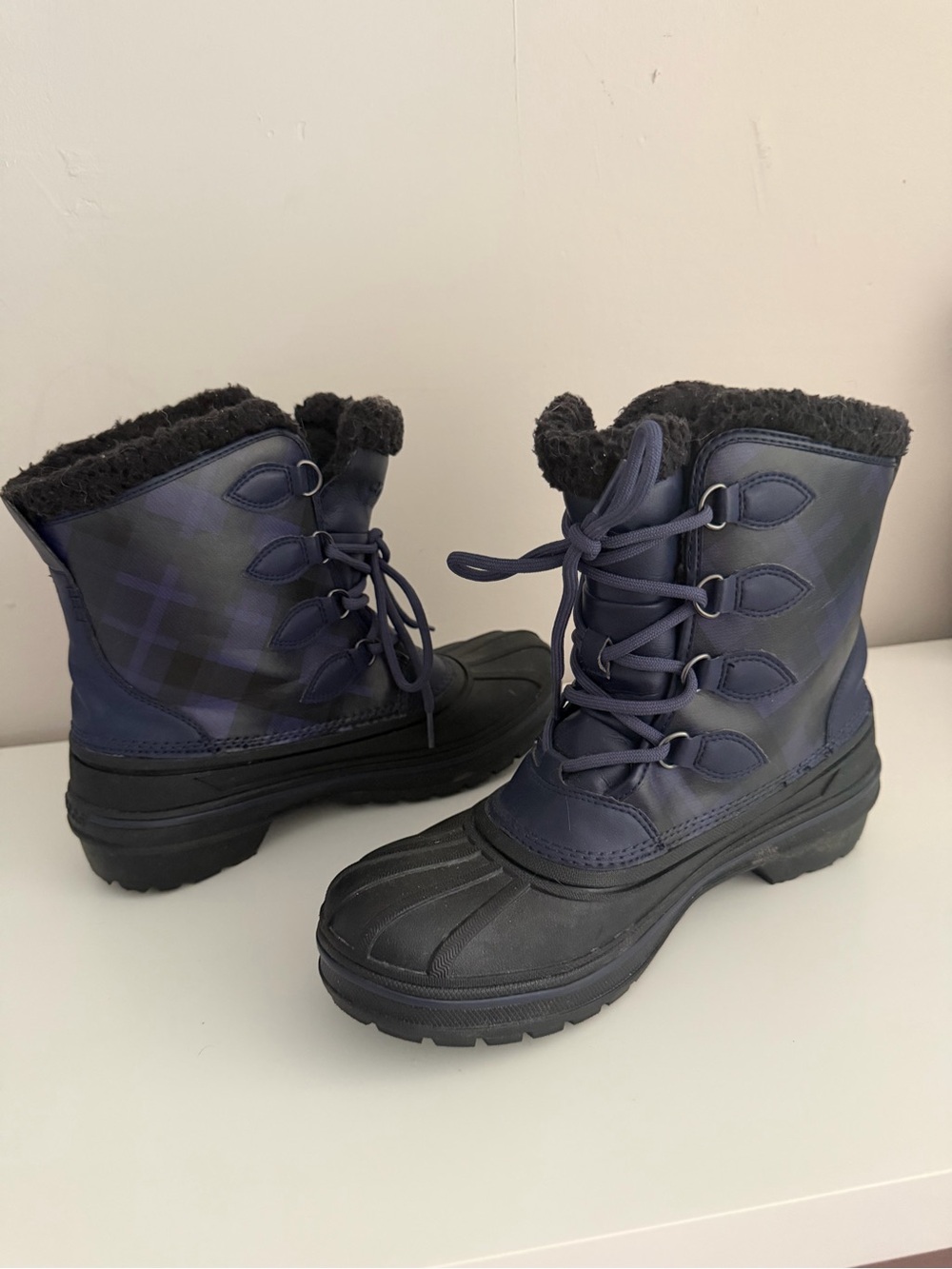Crocs women’s 9 blue and black rubber rain winter waterproof cold weather boots - Picture 6 of 9